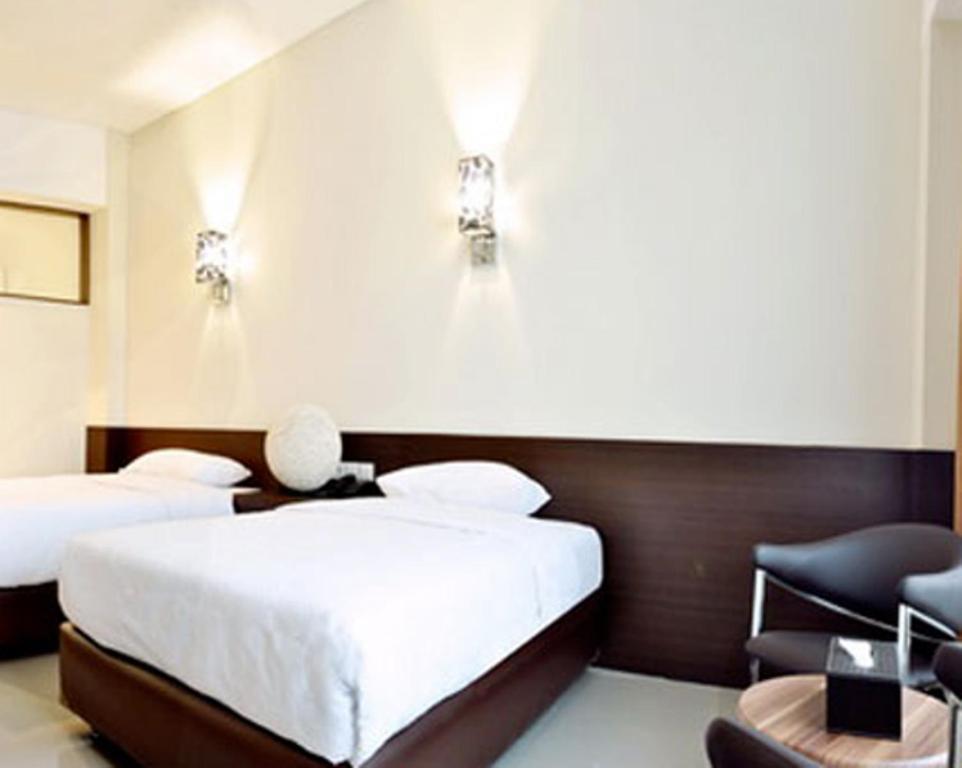 Bamboo Inn Hotel & Cafe Jakarta Exterior photo